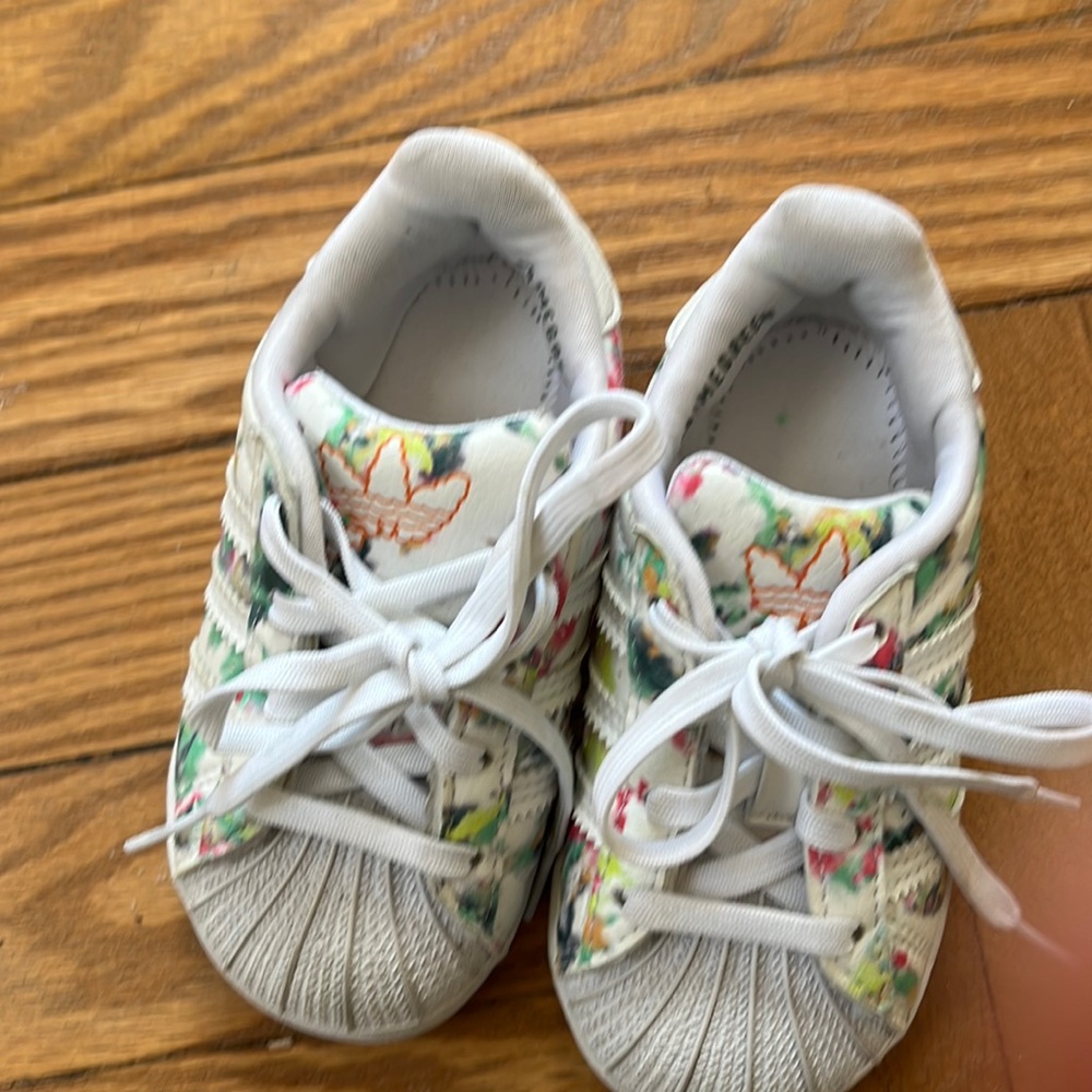 Adidas Multi-Color Primegreen toddler shoes size 6K